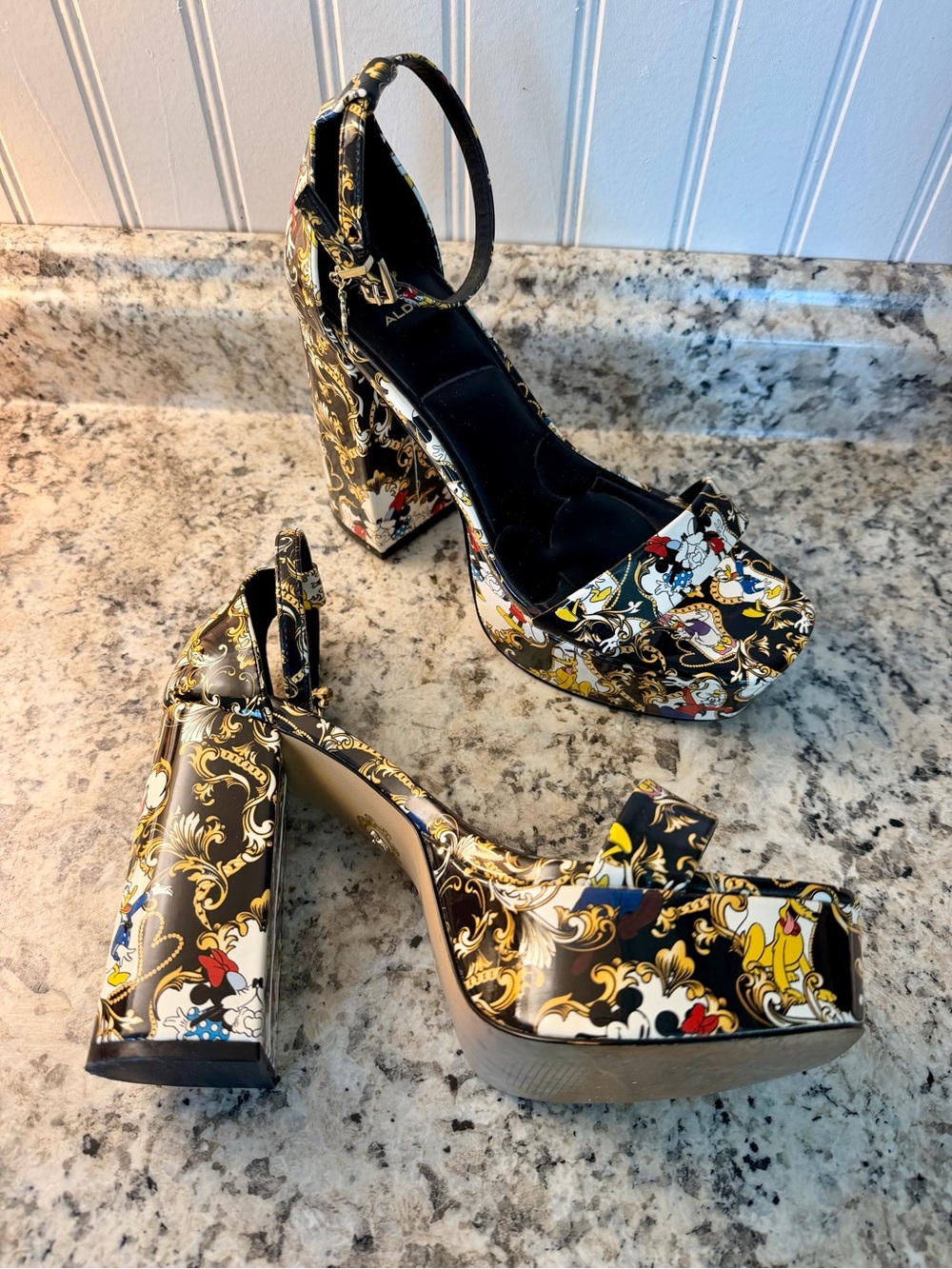 Aldo Disney Minnie & Mickey Mouse Black Platform Heel Sandals 85th RARE Like New